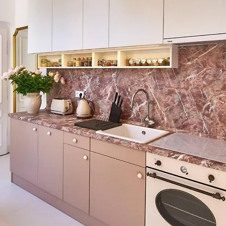 Fully Equipped Budapest, Hungary Apartament *
